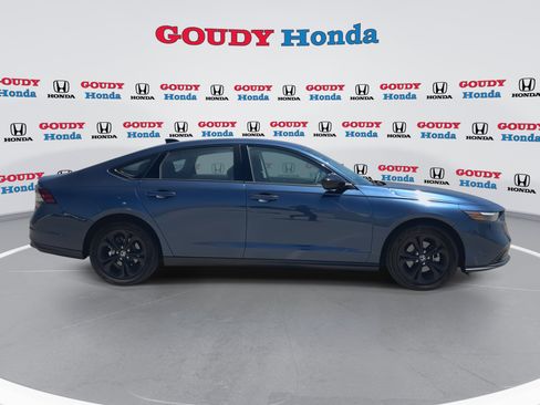 Used 2025 Honda Accord SE image 9