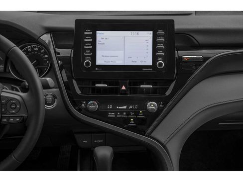 Used 2024 Toyota Camry SE FWD image 7