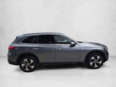 Used 2023 Mercedes-Benz GLC 300 4MATIC image 4