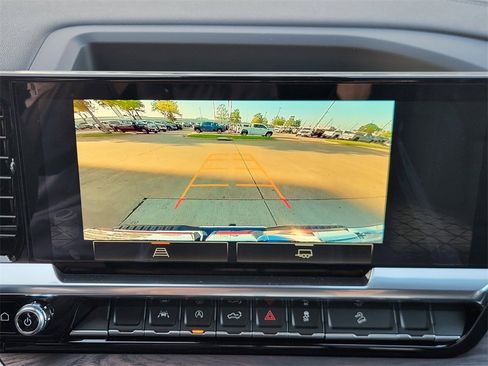 New 2026 GMC Sierra 1500 SLT image 13