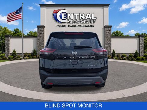 Used 2021 Nissan Rogue SV AWD/4WD image 7