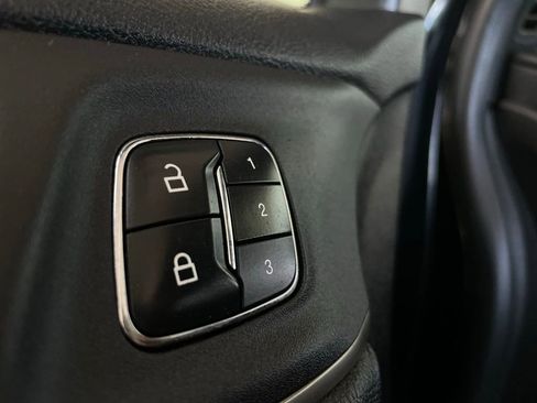 Used 2018 Lincoln MKC Reserve image 29