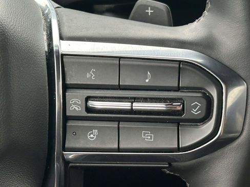 Used 2025 GMC Yukon Denali image 24