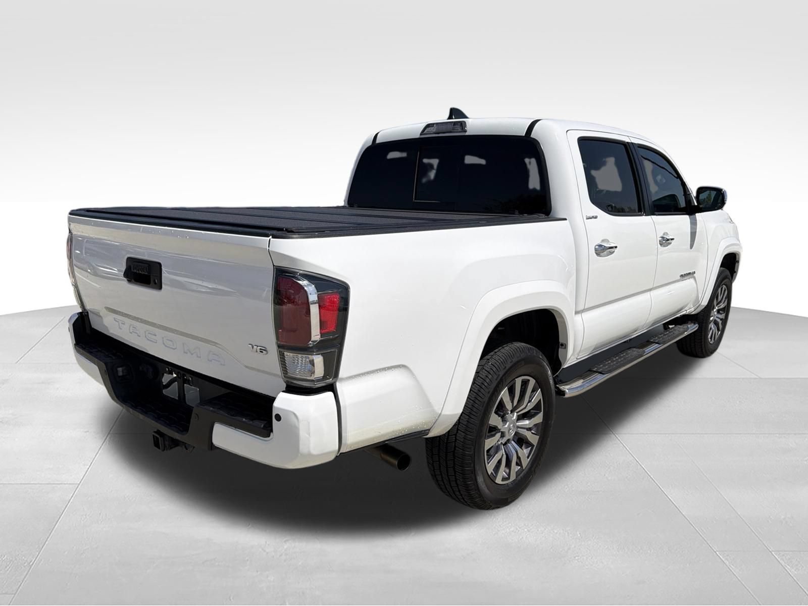 Used 2021 Toyota Tacoma Limited RWD image 5