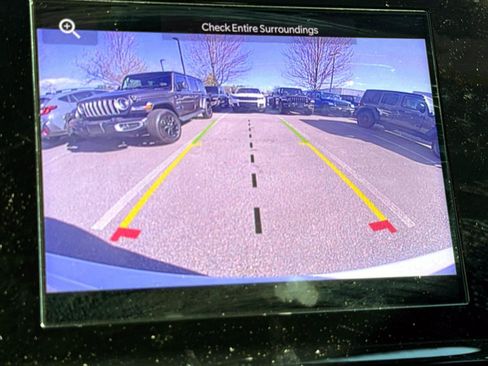 Used 2025 Jeep Grand Cherokee Altitude AWD/4WD image 18