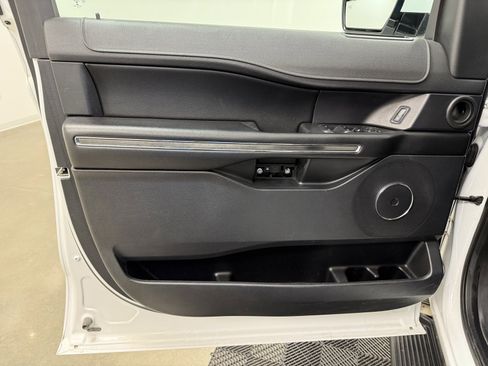 Used 2019 Ford Expedition XLT w/ Equipment Group 201A image 11