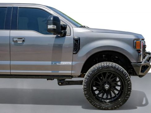 Used 2021 Ford F250 Lariat image 7