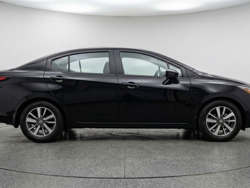 Used 2025 Nissan Versa SV FWD image 11