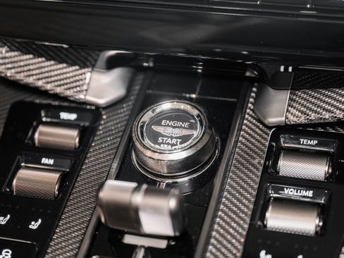 New 2026 Aston Martin Vanquish Convertible RWD image 28