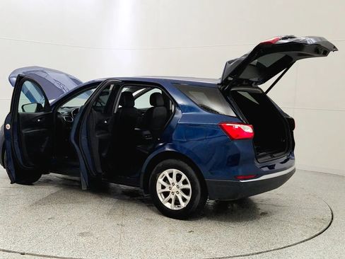 Used 2020 Chevrolet Equinox LT w/ Driver Convenience Package image 11