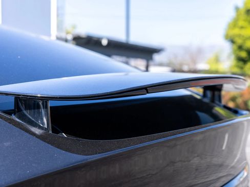 Used 2024 Tesla Model X image 18