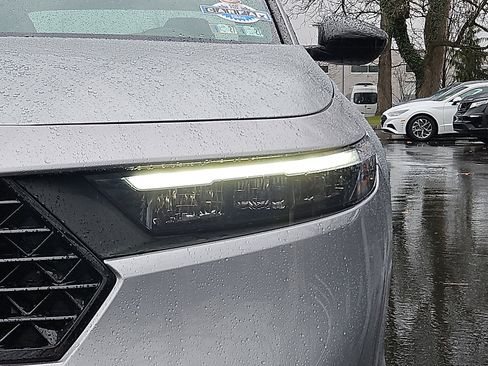 Used 2024 Honda Accord Sport image 9