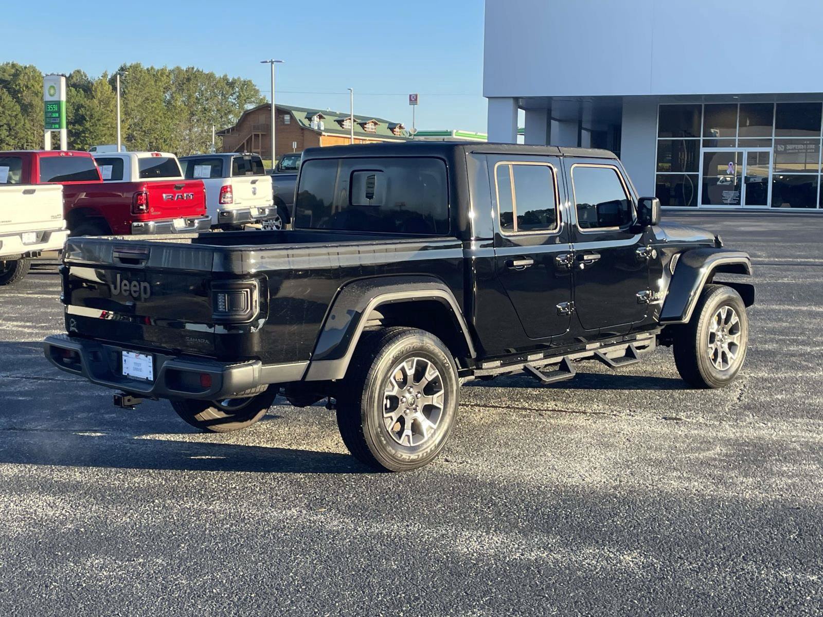 Certified 2026 Jeep Gladiator Sport AWD/4WD image 29