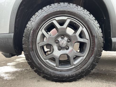 Certified 2025 Honda Pilot TrailSport image 27