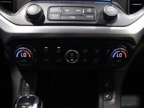 Used 2019 GMC Acadia SLT AWD/4WD image 19