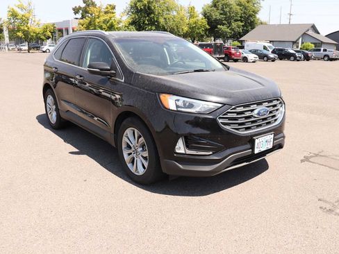 Used 2019 Ford Edge Titanium AWD/4WD image 3