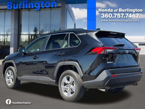 Used 2024 Toyota RAV4 XLE w/ Weather Package AWD/4WD image 4