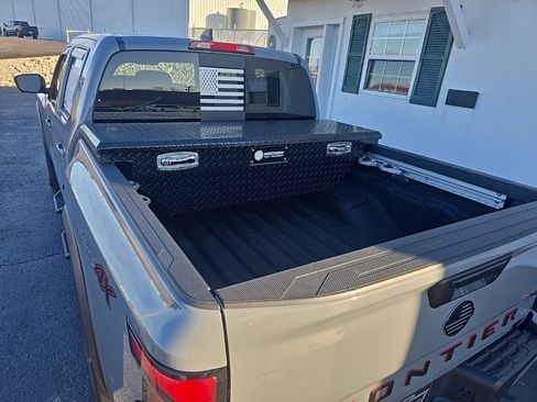 Used 2023 Nissan Frontier PRO-4X w/ Pro-4X Premium Package image 6