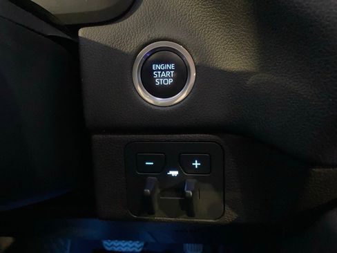 Used 2024 Toyota Tundra Limited image 18