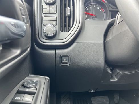 Used 2024 Chevrolet Silverado 1500 Custom w/ Dark Appearance Package image 18