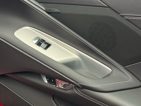 Used 2021 Chevrolet Corvette Stingray Coupe w/ Z51 Performance Package image 63