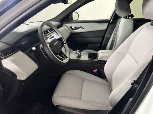 Used 2026 Land Rover Range Rover Velar S image 4