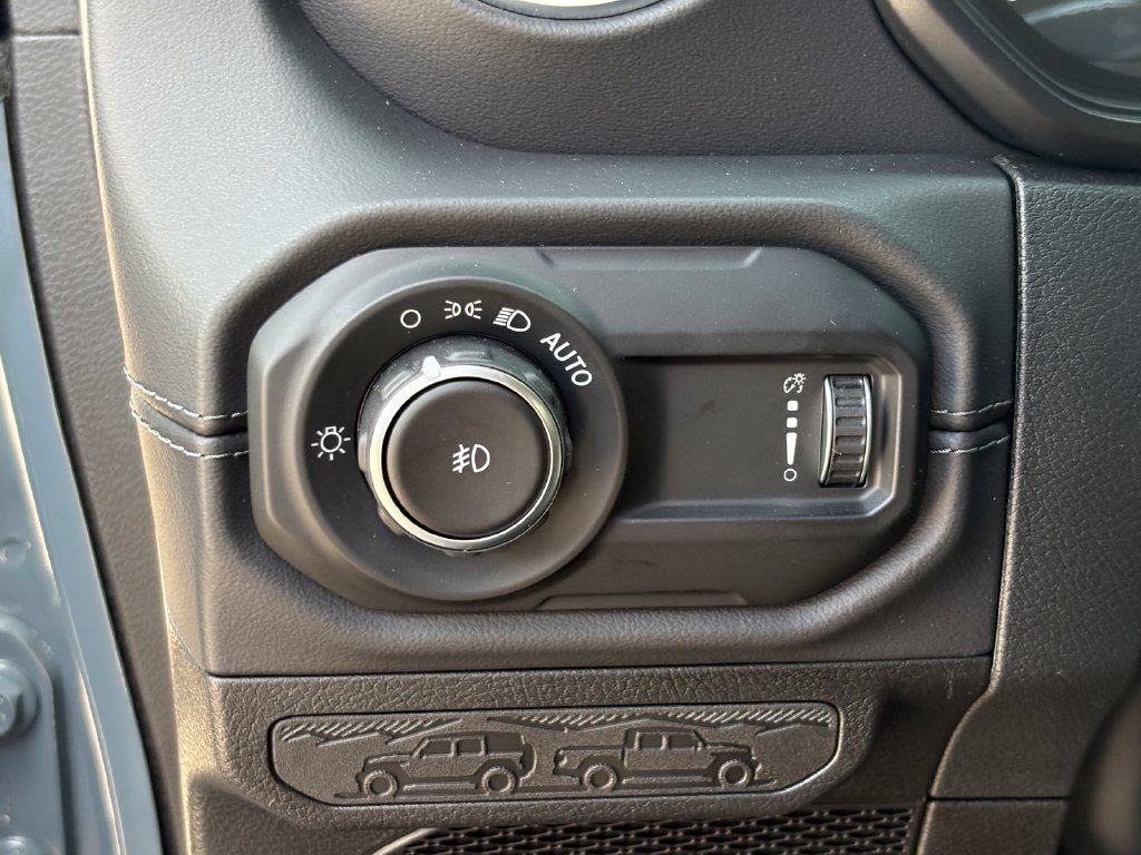 New 2026 Jeep Wrangler Unlimited Sahara AWD/4WD image 22