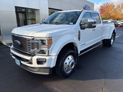 Used 2020 Ford F450 Platinum w/ FX4 Off-Road Package image 3