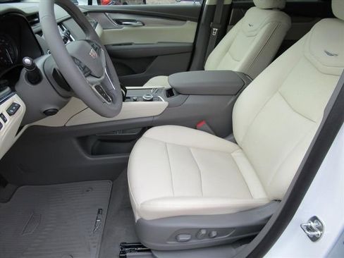 New 2026 Cadillac XT5 Premium Luxury w/ Driver Assist Package FWD image 17