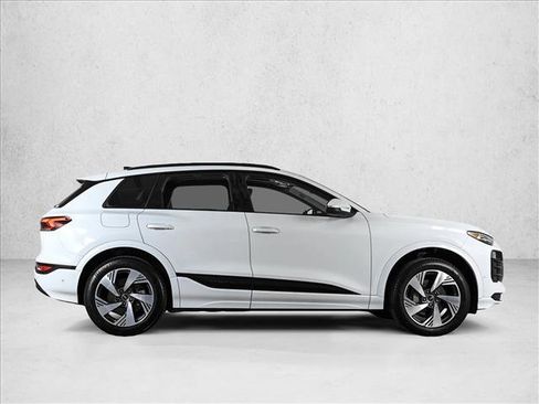 Certified 2025 Audi Q6 e-tron Premium Plus w/ Premium Plus AWD/4WD image 4