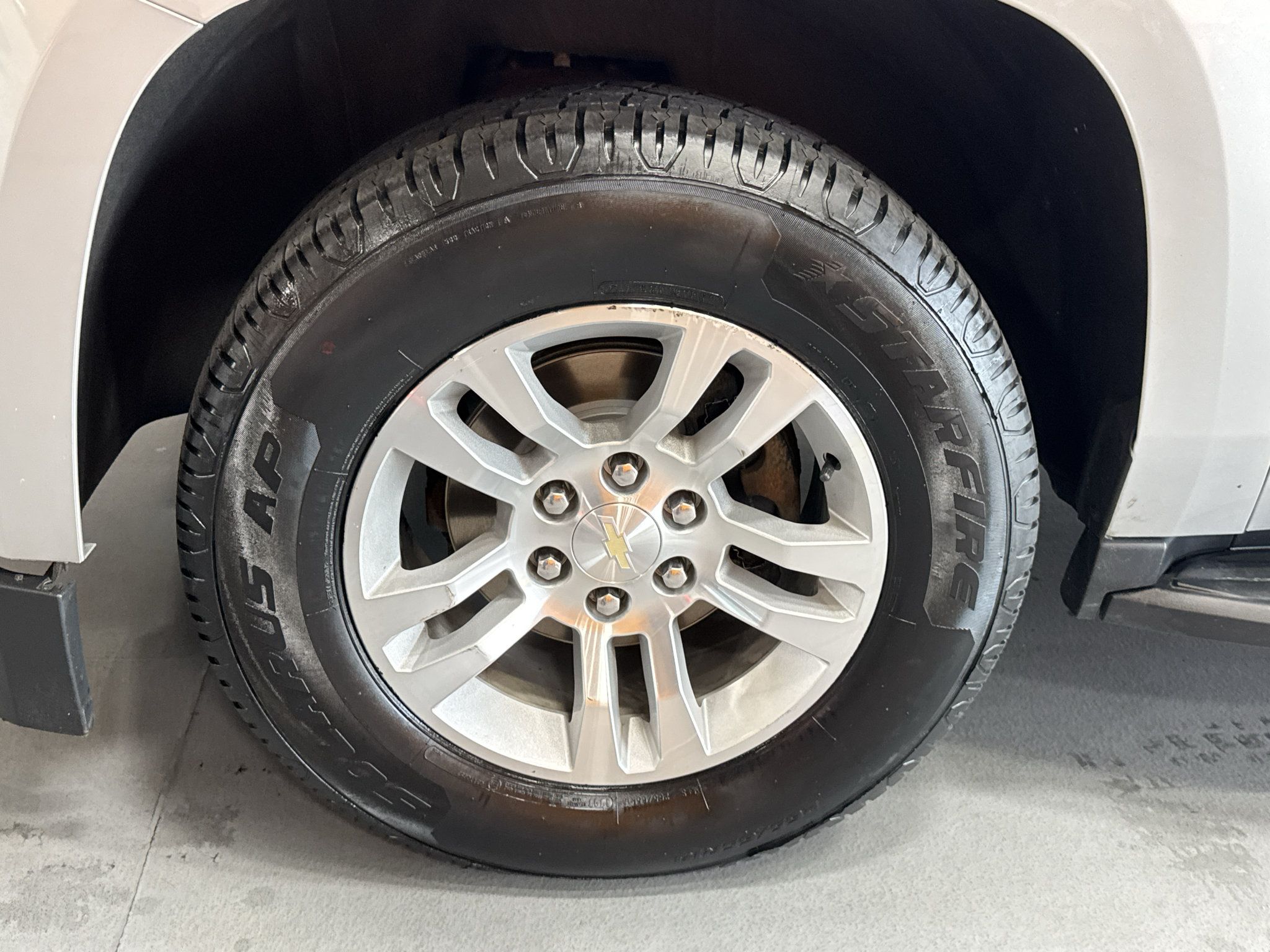 Used 2020 Chevrolet Suburban LT AWD/4WD image 9