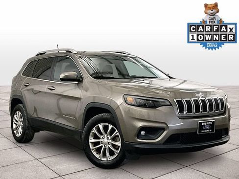 Used 2019 Jeep Cherokee Latitude w/ Cold Weather Group AWD/4WD image 2