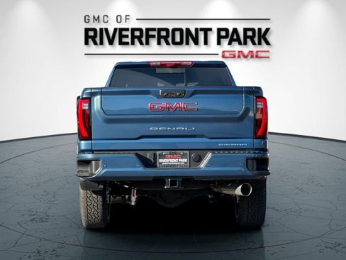 New 2026 GMC Sierra 2500 Denali w/ Denali Reserve Package AWD/4WD image 4