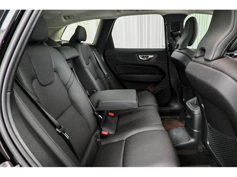 Used 2025 Volvo XC60 T8 Plus w/ Protection Package Premier AWD/4WD image 20