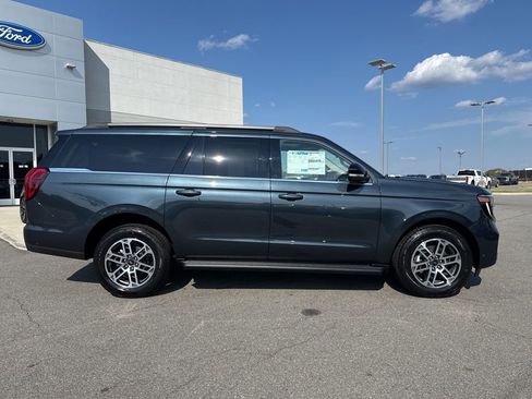 New 2025 Ford Expedition Max Active image 2