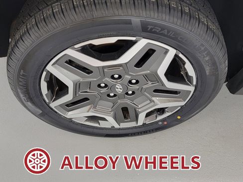 Used 2023 Hyundai Santa Fe Limited image 12