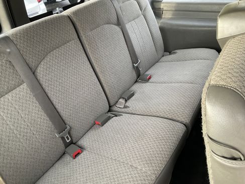 Used 2019 Chevrolet Express 2500 LT w/ LT Preferred Equipment Group image 33