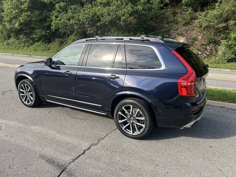 Used 2016 Volvo XC90 T6 Momentum w/ Momentum Plus Package AWD/4WD image 3