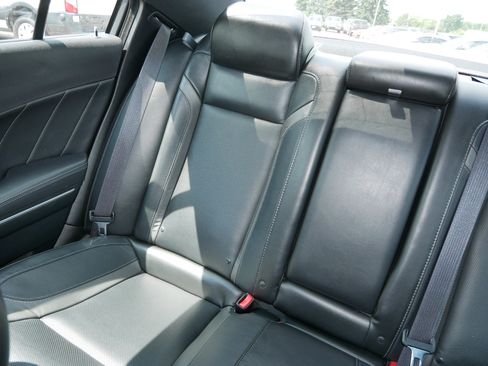 Used 2017 Dodge Charger R/T w/ Plus Group RWD image 12