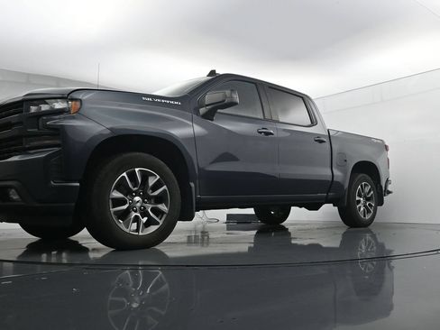 Used 2020 Chevrolet Silverado 1500 RST w/ RST Value Package AWD/4WD image 35