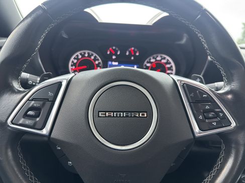 Used 2022 Chevrolet Camaro LT RWD image 10