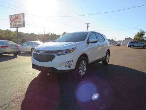 Used 2020 Chevrolet Equinox LT w/ LPO, Floor Liner Package image 4