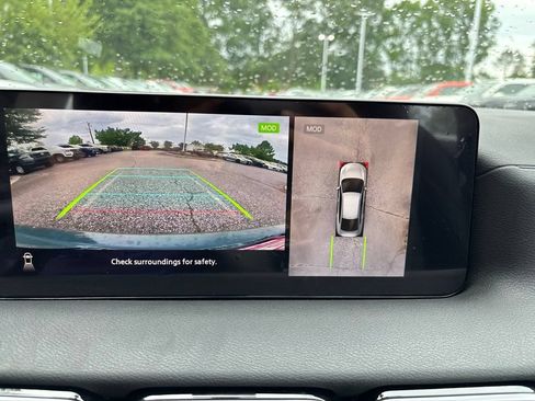 New 2026 Nissan Sentra SR w/ SR Premium Package FWD image 12