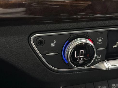 Used 2018 Audi Q5 2.0T Premium image 29