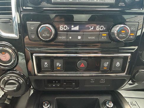 Used 2021 Nissan Titan Platinum Reserve w/ Moonroof Package AWD/4WD image 26