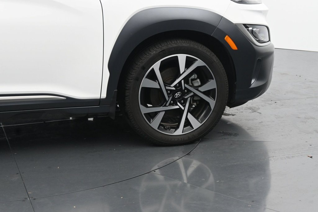 Used 2023 Hyundai Kona Limited FWD image 11