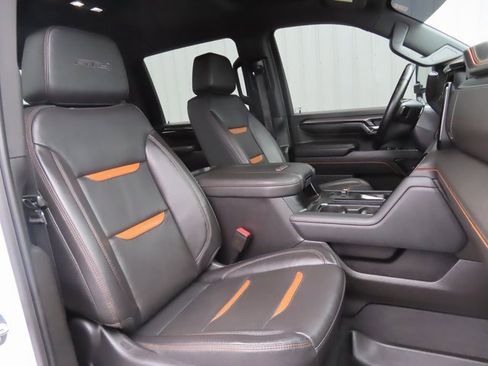 Used 2024 GMC Sierra 2500 AT4 w/ AT4 Preferred Package image 25