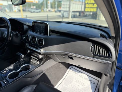 Used 2018 Kia Stinger image 26