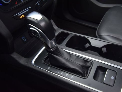 Used 2019 Ford Escape SEL image 24