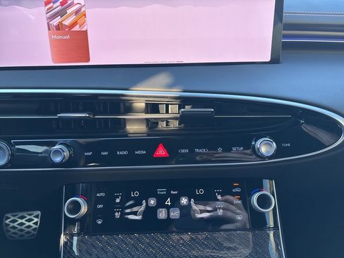 Used 2026 Genesis GV70 3.5T Sport Prestige image 22